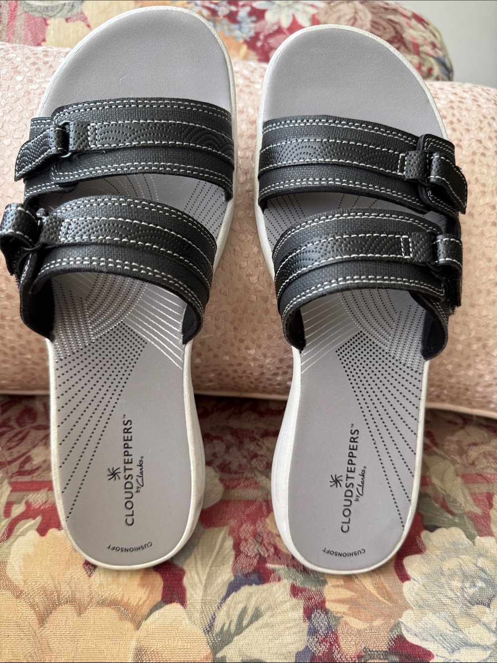 Cloudsteppers by Clarks Black and Gray Triple-Strap Slide Sandals. Brand New
